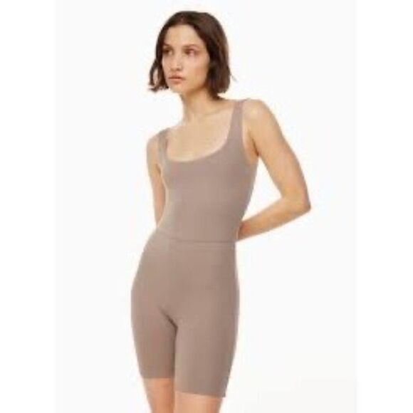 NWOT Babaton Contour Squareneck Romper Size Medium - Picture 1 of 12